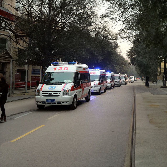 西宁租赁救护车联系方式