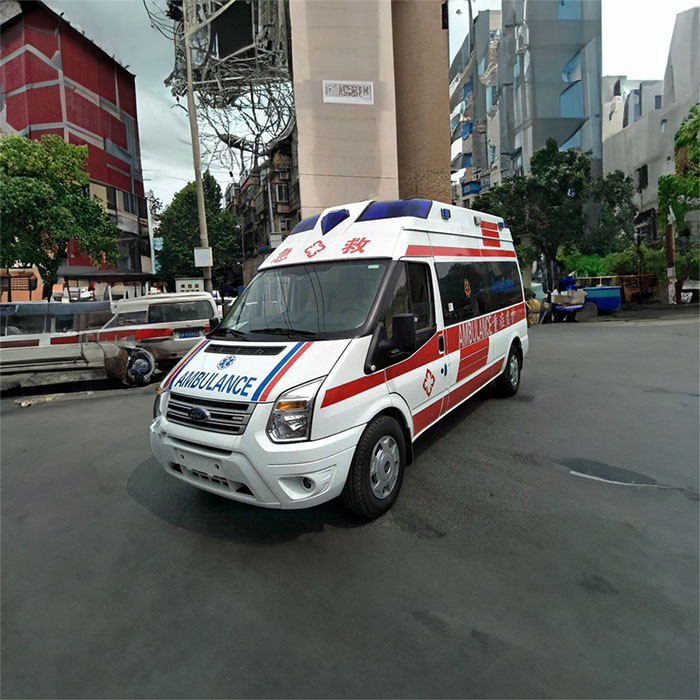 西宁救护车租赁