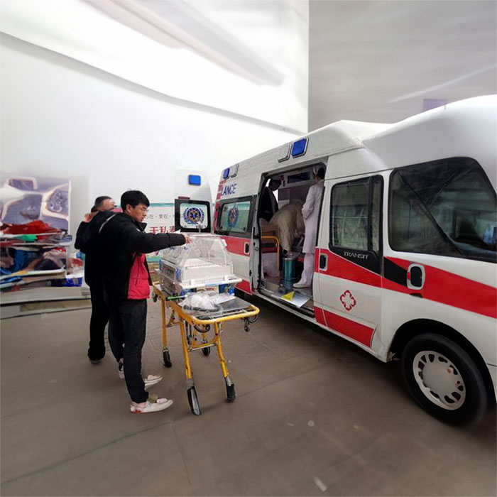 西宁救护车出租联系电话