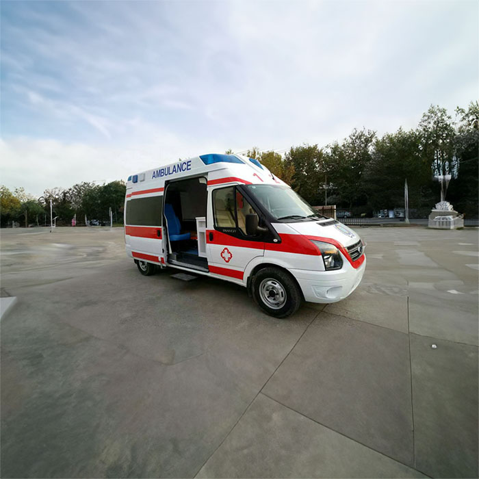 西宁私人救护车租赁联系电话