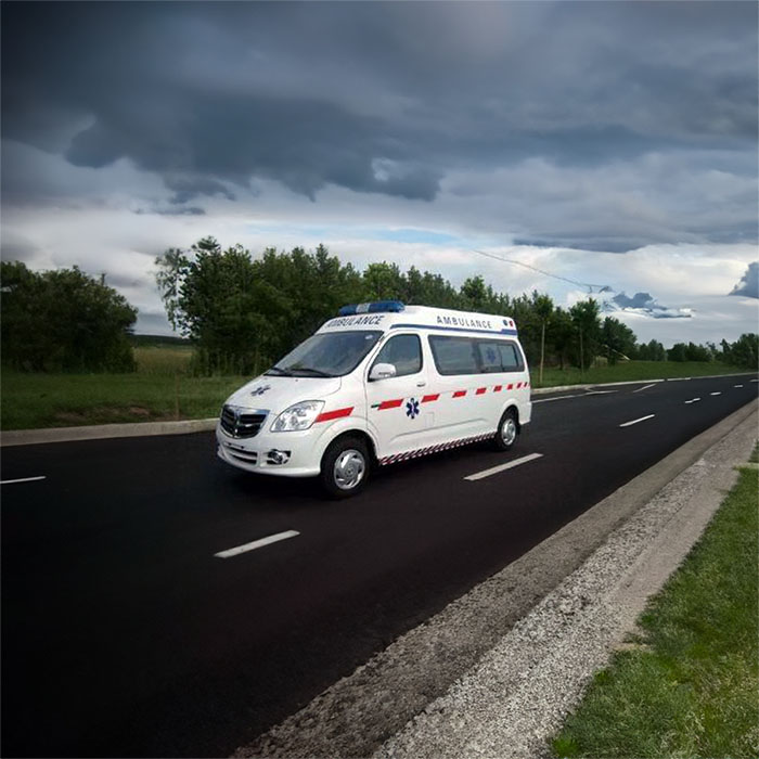 西宁出租私人救护车联系电话