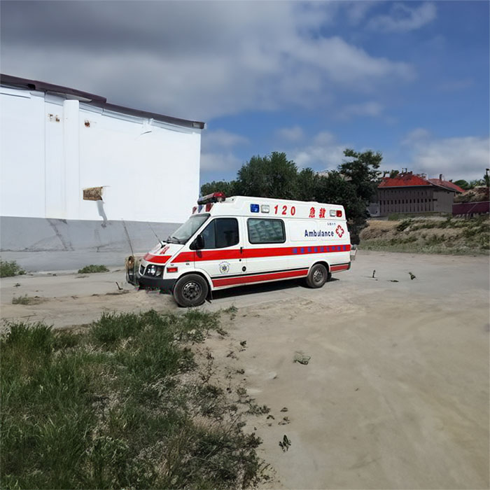 西宁租赁救护车电话号码