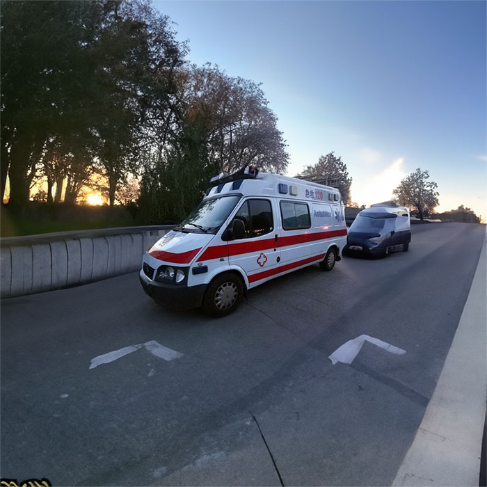 西宁租赁救护车电话号码