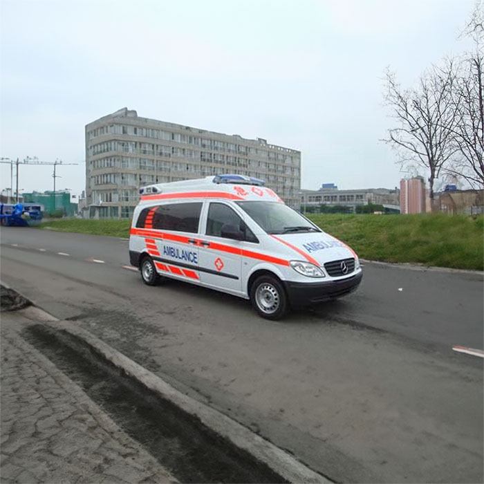 西宁租赁救护车电话