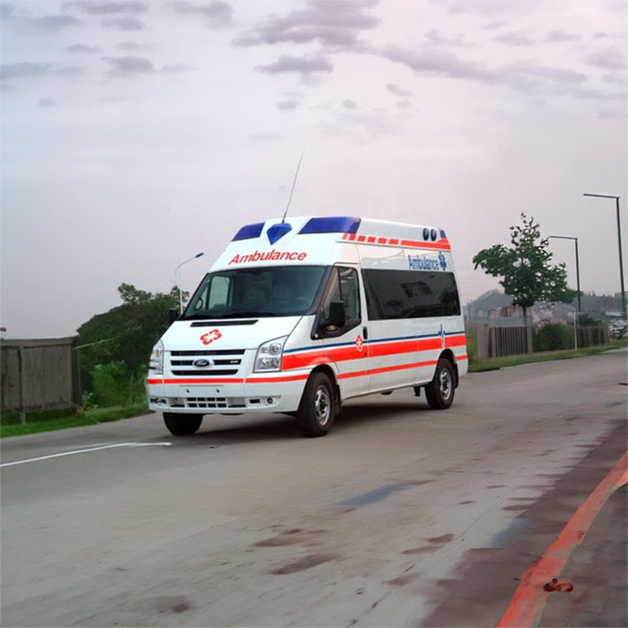 西宁出租私人救护车电话