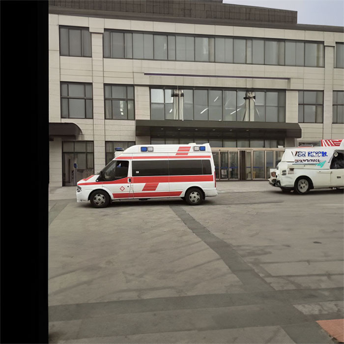 西宁租赁救护车电话