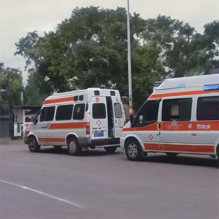 西宁救护车租赁费用