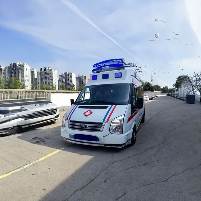 西宁出租私人救护车联系方式