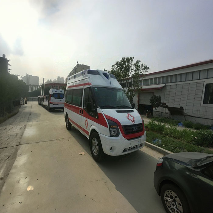 西宁救护车租赁