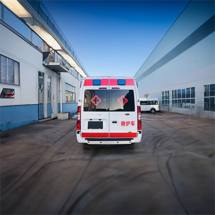 西宁租赁救护车联系电话