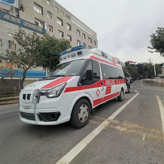 西宁租赁私人救护车电话号码