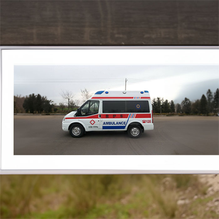 西宁私人救护车租车多少钱