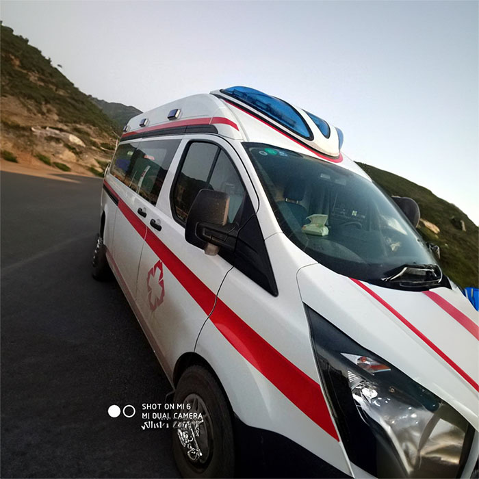 西宁私人救护车出租联系电话