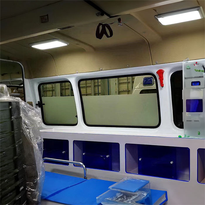 西宁救护车租车联系方式