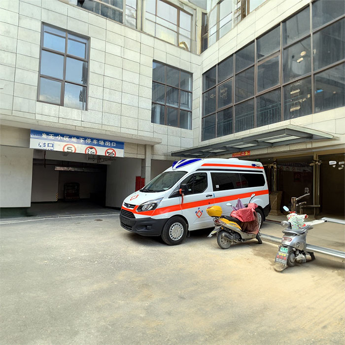 西宁救护车租车电话号码