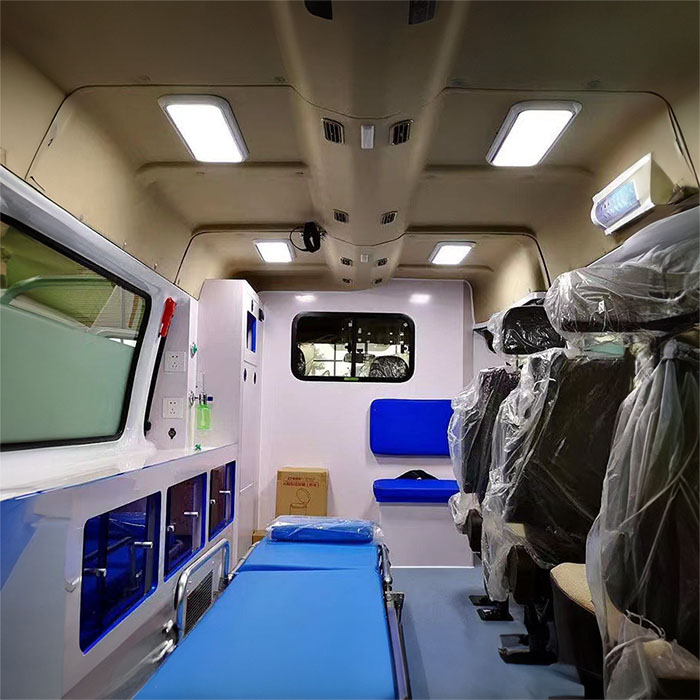 西宁租赁私人救护车联系电话