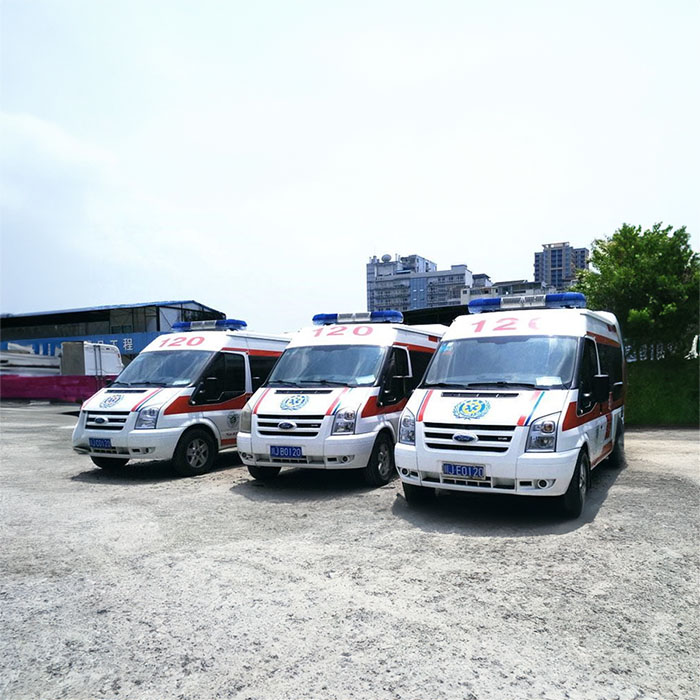 西宁救护车租车费用