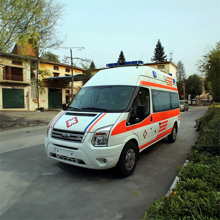 西宁救护车出租费用