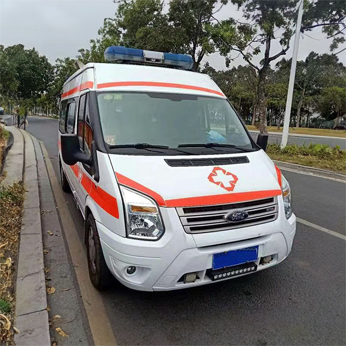 西宁急救车出租联系电话