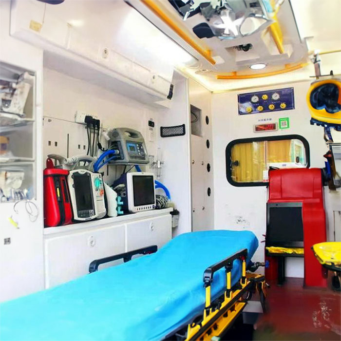 西宁私人救护车租赁收费