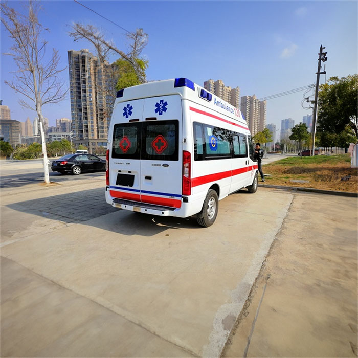 西宁出租私人救护车电话