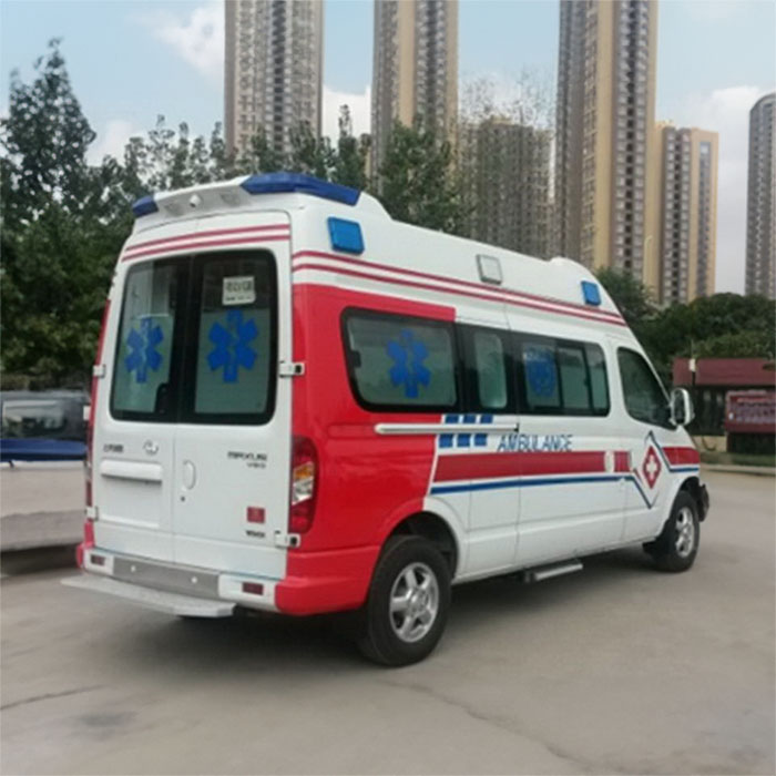 西宁救护车出租多少钱