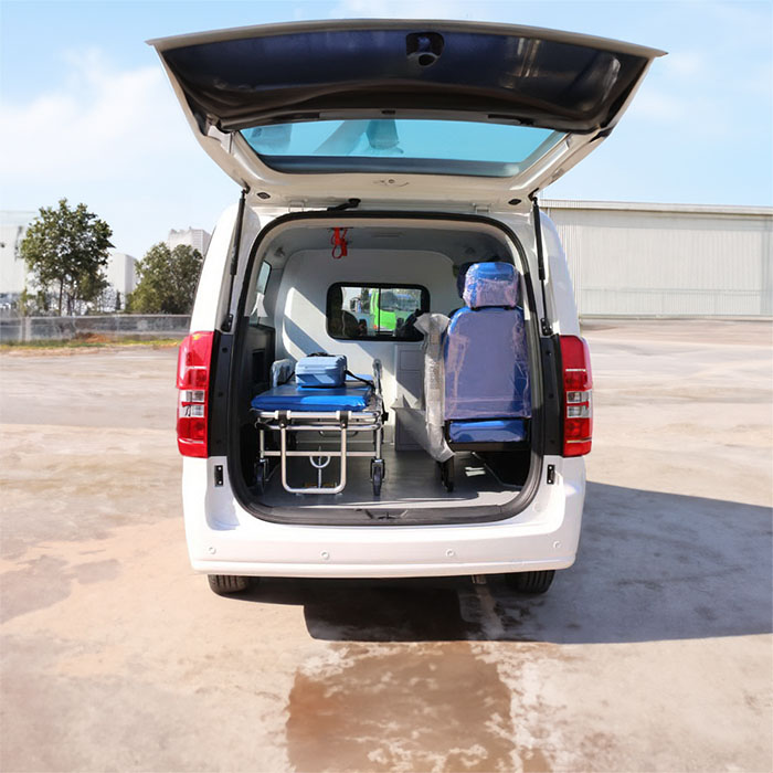 西宁私人救护车出租收费