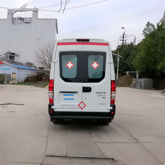 西宁出租急救车联系电话