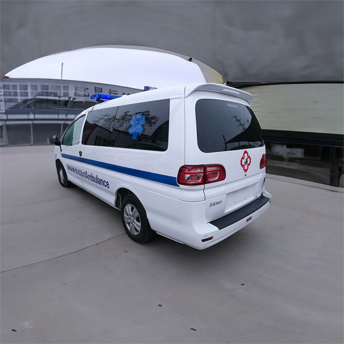 西宁租赁救护车电话号码