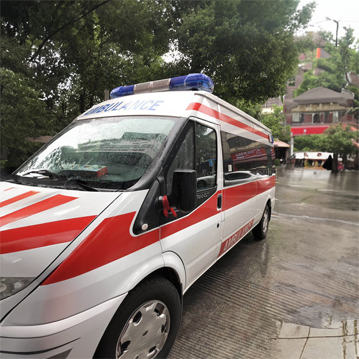 西宁私人救护车租车联系方式