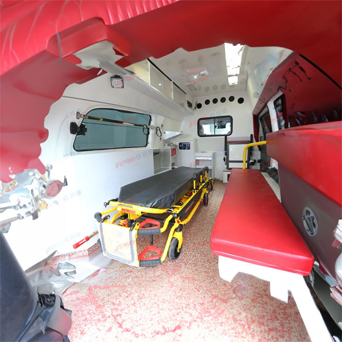 西宁私人救护车出租多少钱