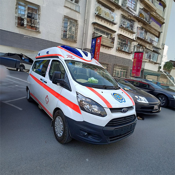 西宁救护车出租收费