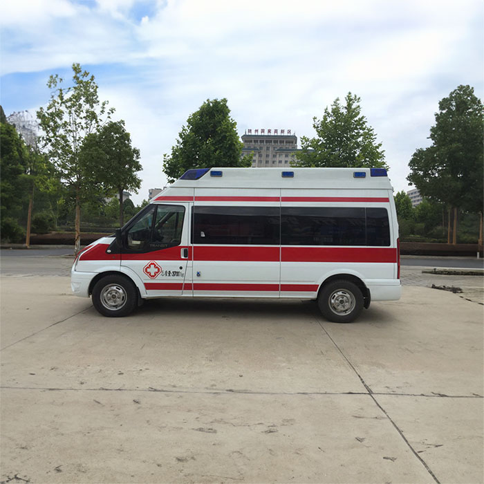 西宁私人救护车出租费用