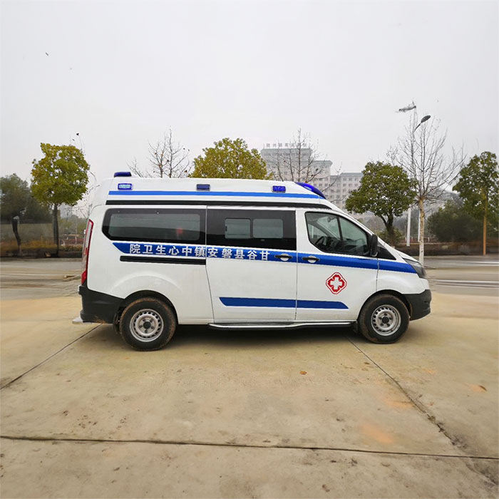 西宁私人救护车租车收费