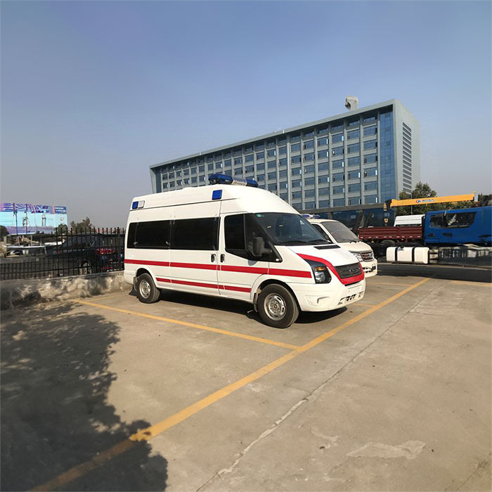 西宁私人救护车租车收费