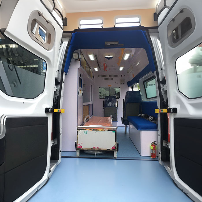 西宁私人救护车租车收费