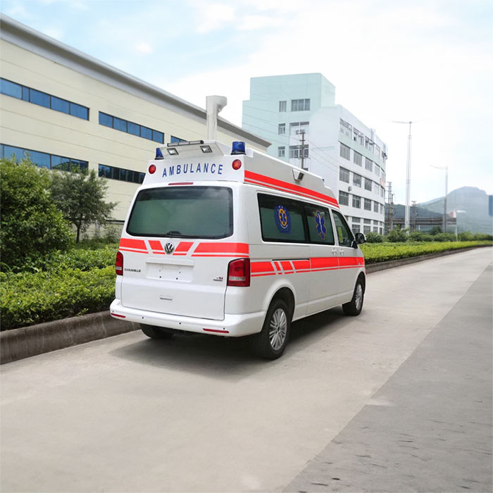 西宁救护车出租费用