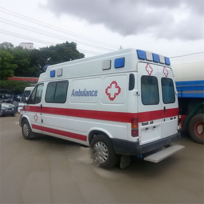 西宁租赁私人救护车电话