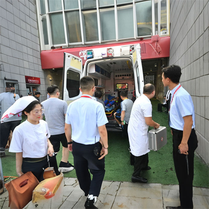 西宁出租私人救护车电话号码