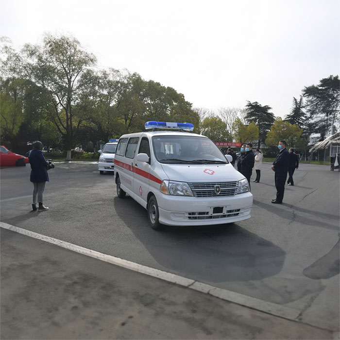 西宁出租私人救护车联系方式