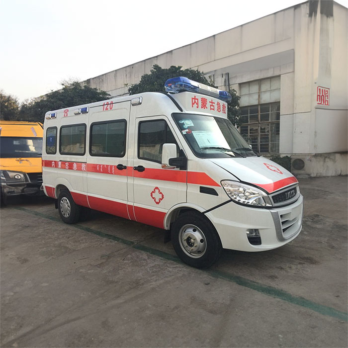 西宁急救车出租联系电话