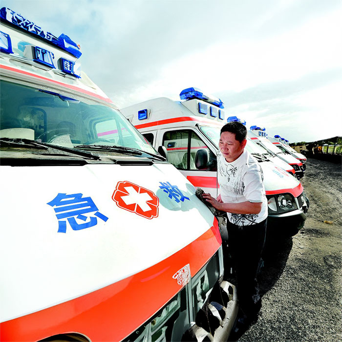 西宁出租私人救护车电话号码