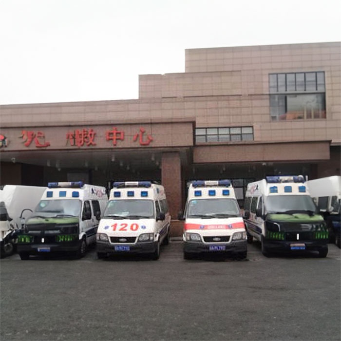 西宁私人救护车租赁费用