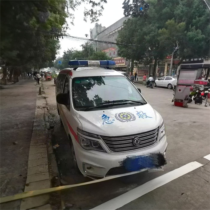 西宁租赁救护车电话号码