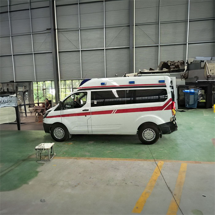 西宁私人救护车租赁收费标准