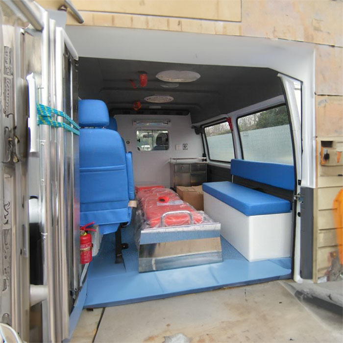 西宁私人救护车出租收费