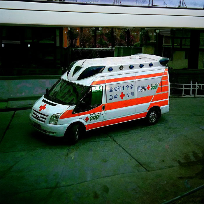西宁救护车租赁联系电话