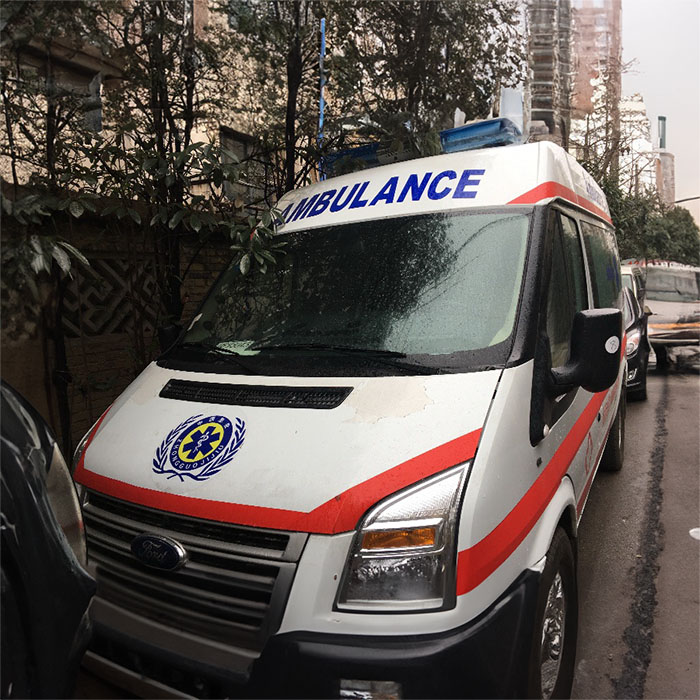 西宁救护车租车联系方式