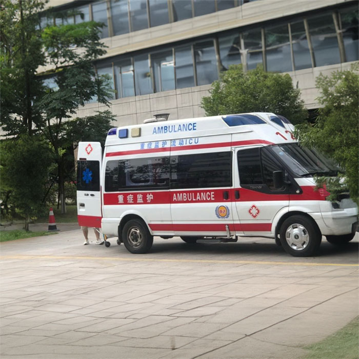 西宁救护车租车联系电话