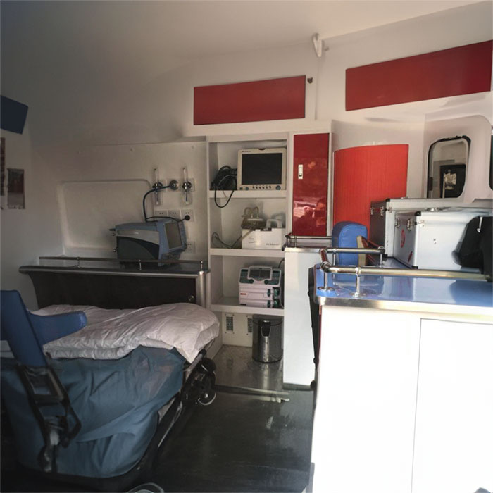 西宁出租救护车联系方式